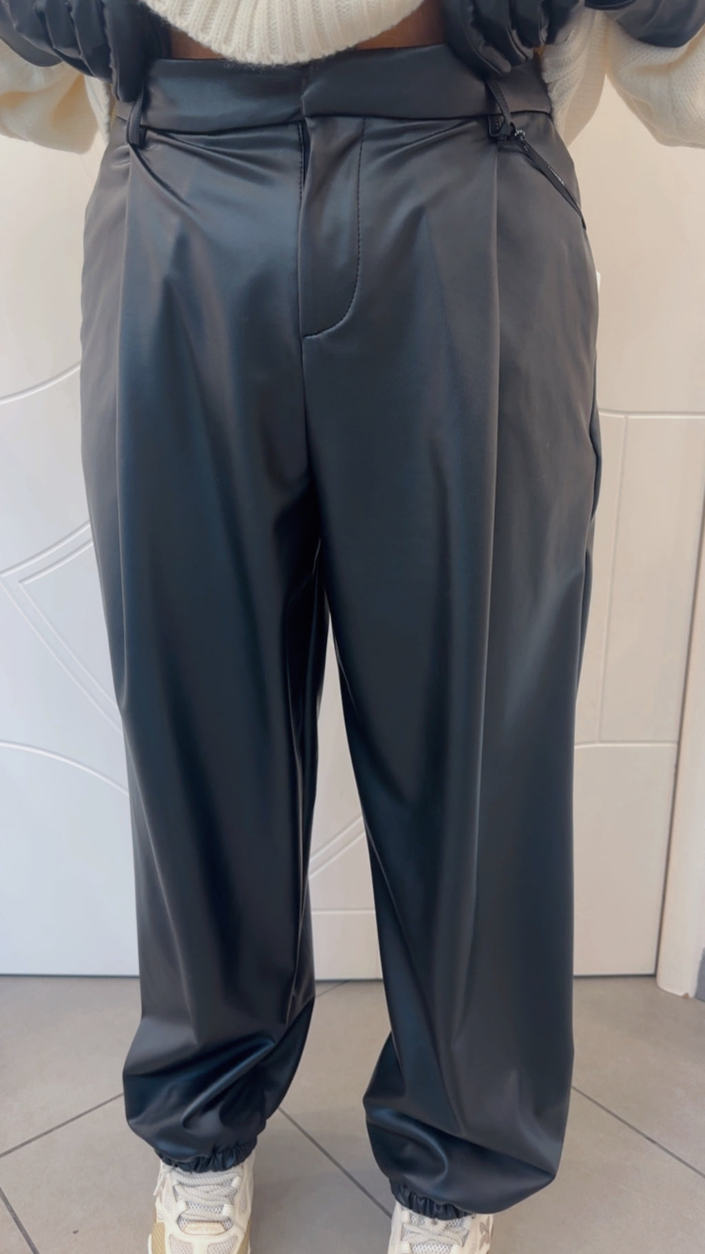 Pantalone Ecopelle Dark di Lumina