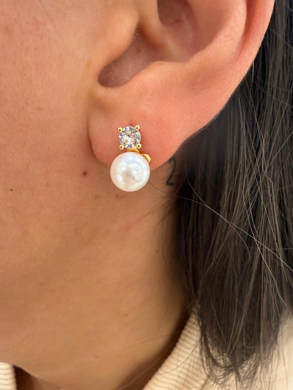 Orecchino perla con strass