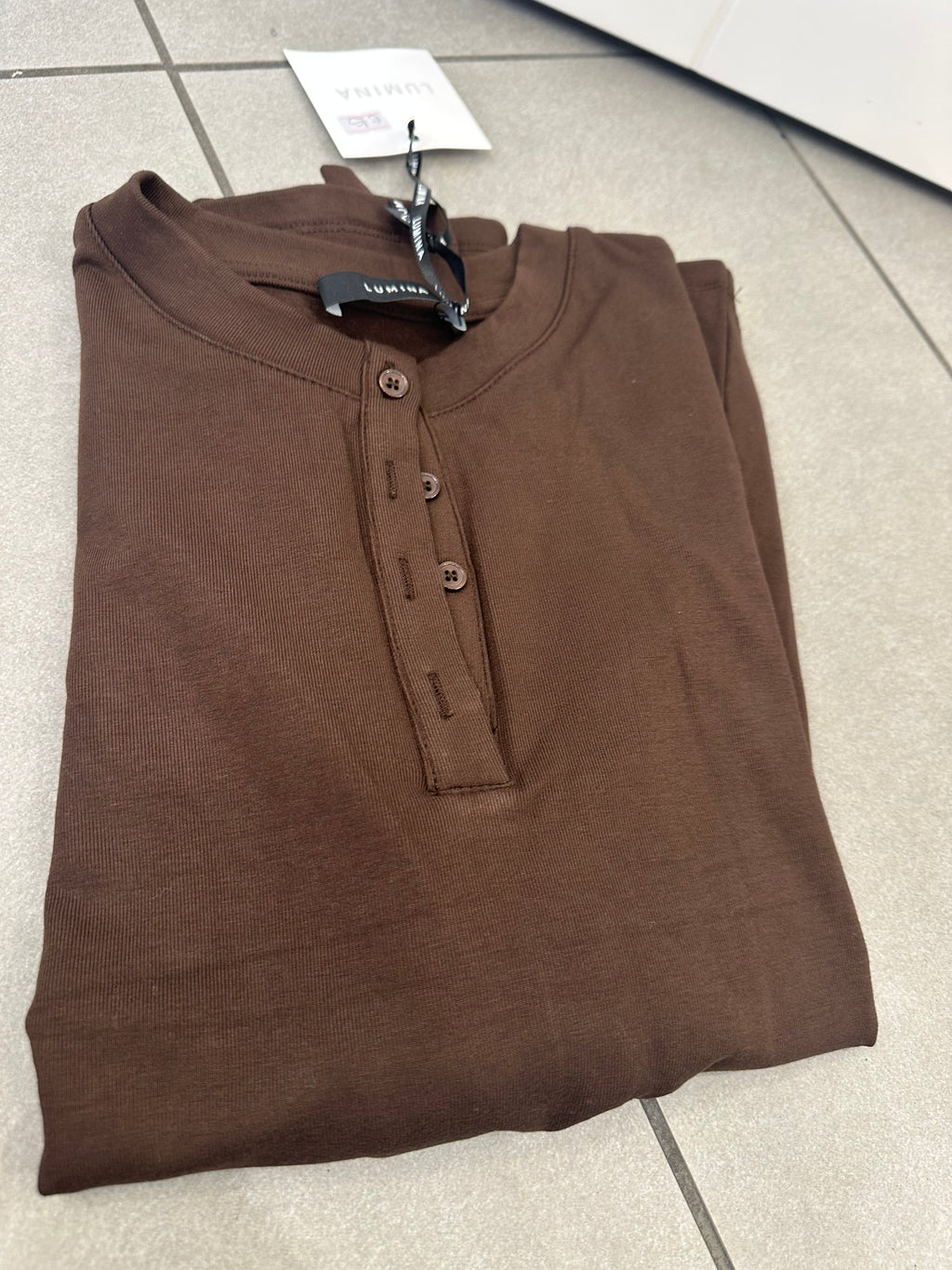 Serafina con bottoni By lumina