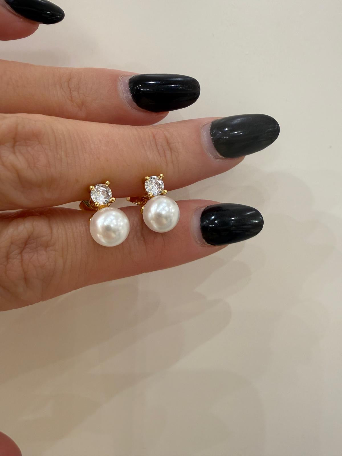 Orecchino perla con strass