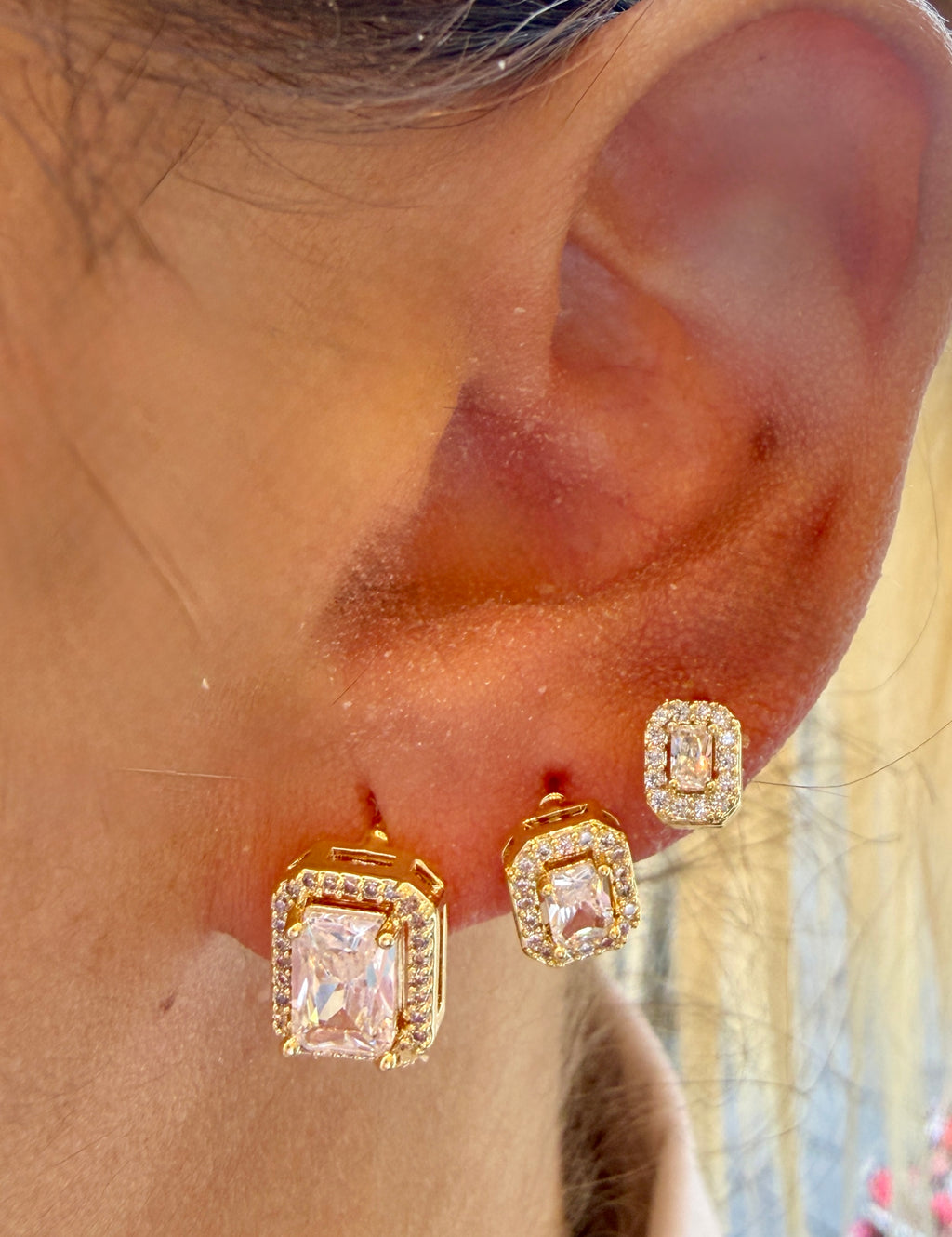 Orecchino luce quadrata