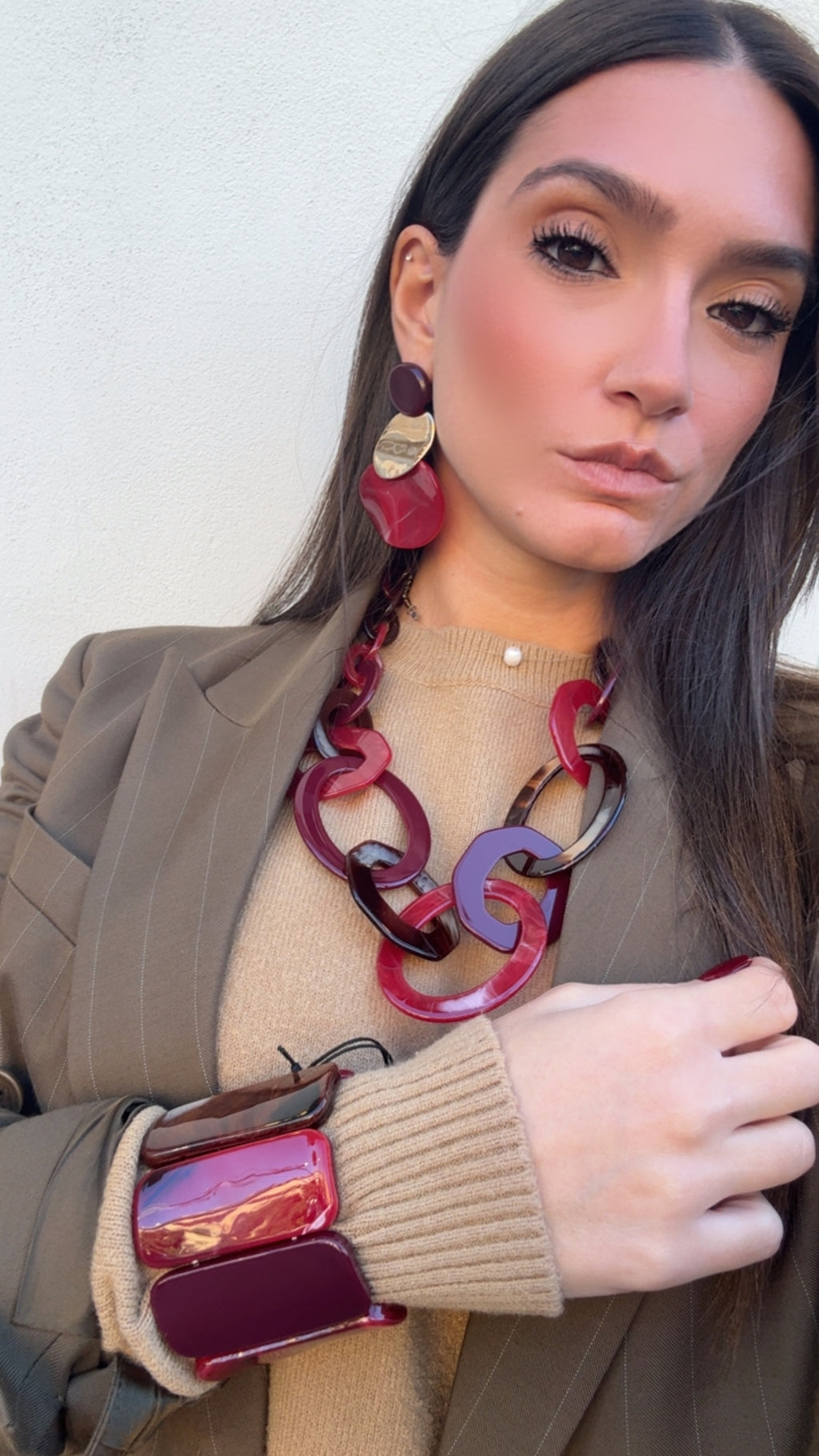 Collana girocollo ovali in resina di Nali ￼