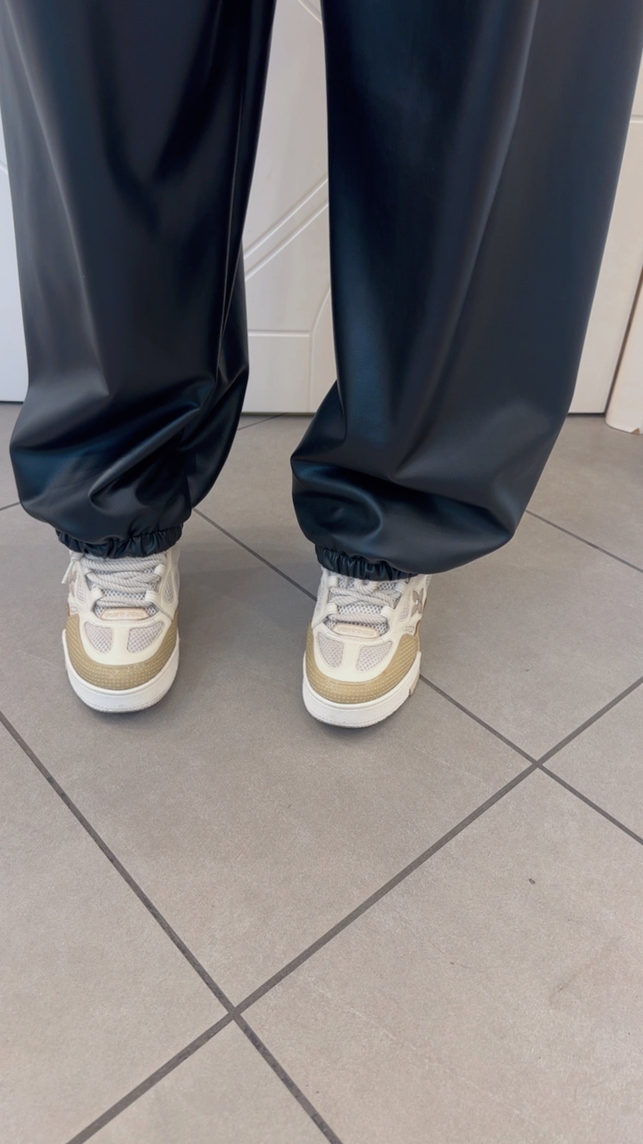 Pantalone Ecopelle Dark di Lumina