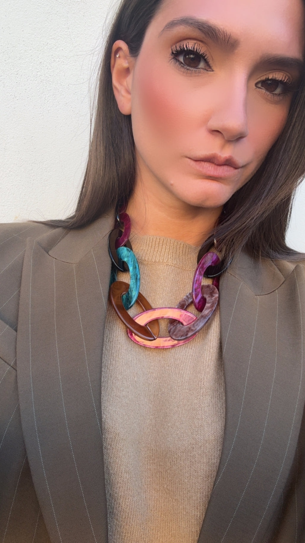 Collana girocollo Over in resina di Nali ￼￼