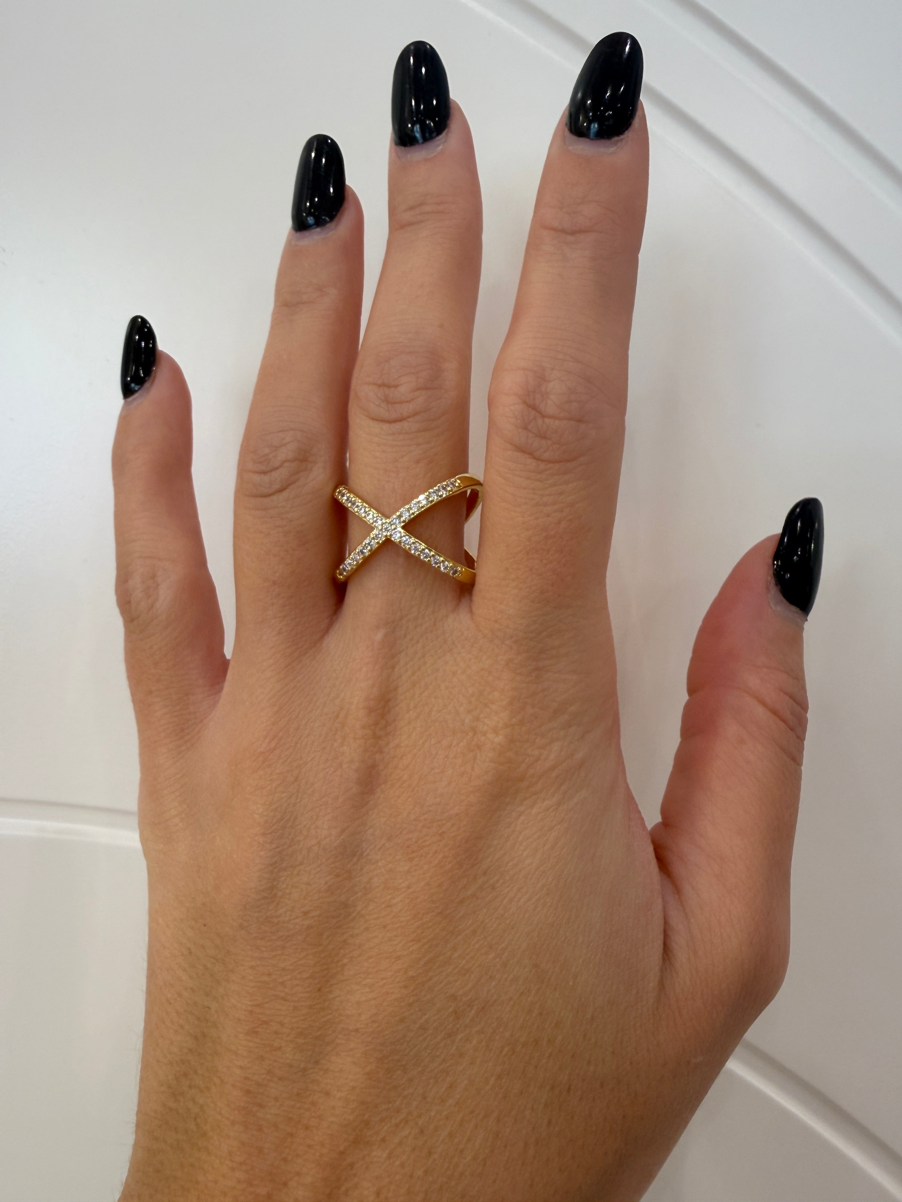 Anello incrocio fascia larga ￼