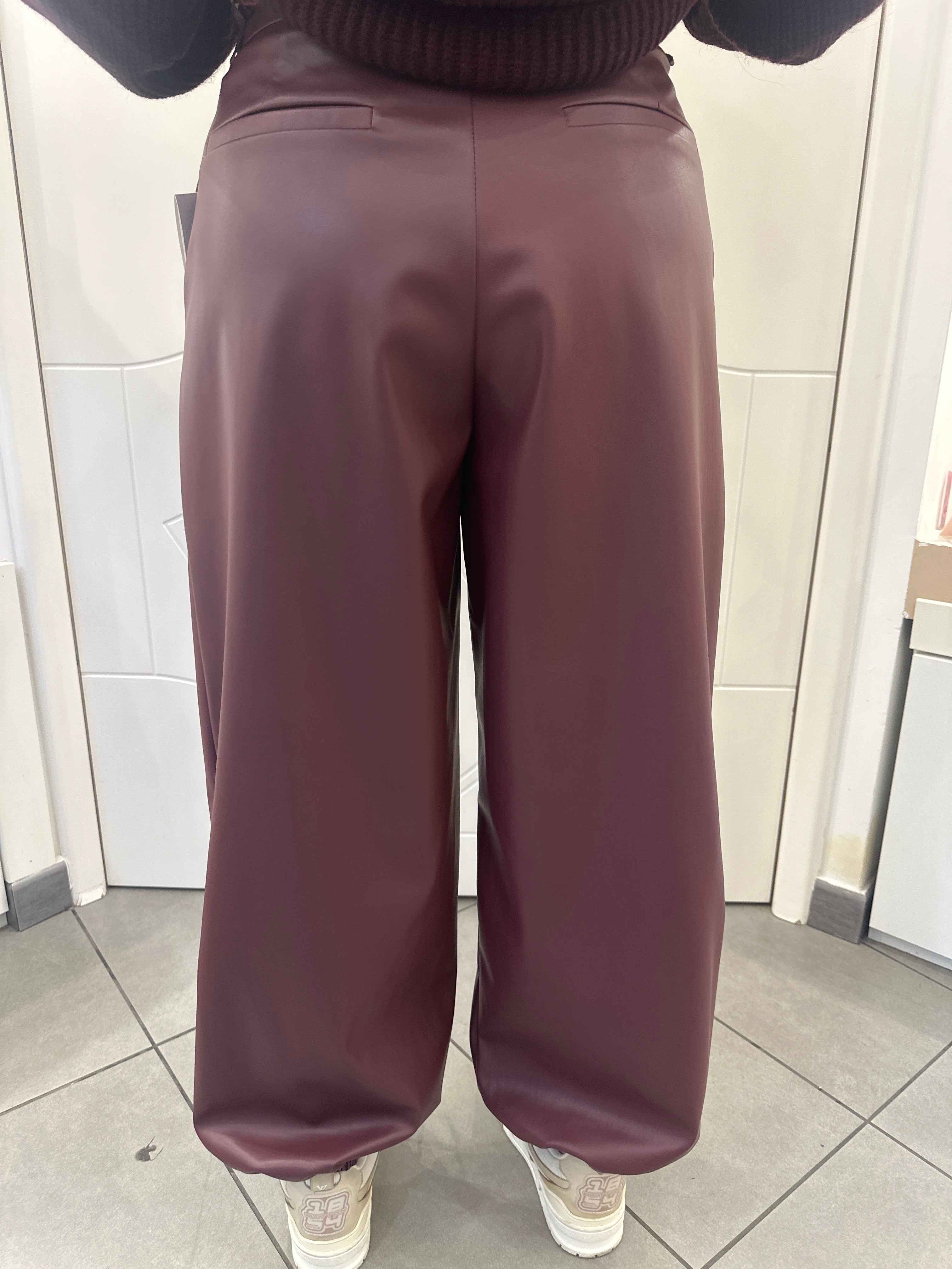 Pantalone Ecopelle Dark di Lumina