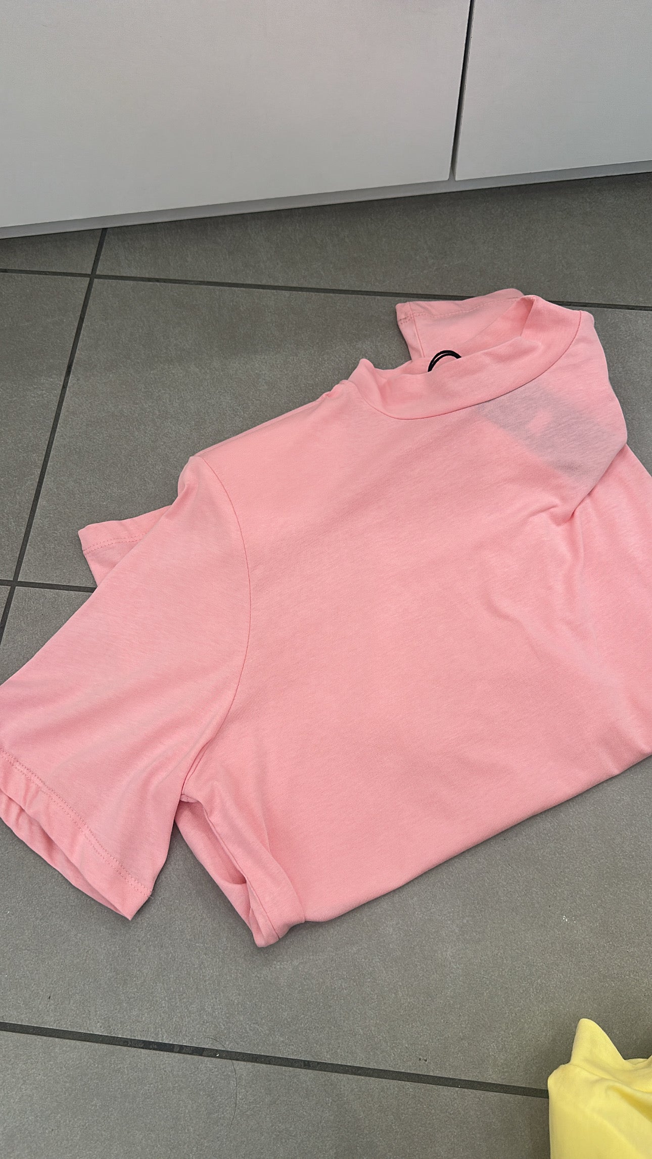 T-shirt spallina di Just West