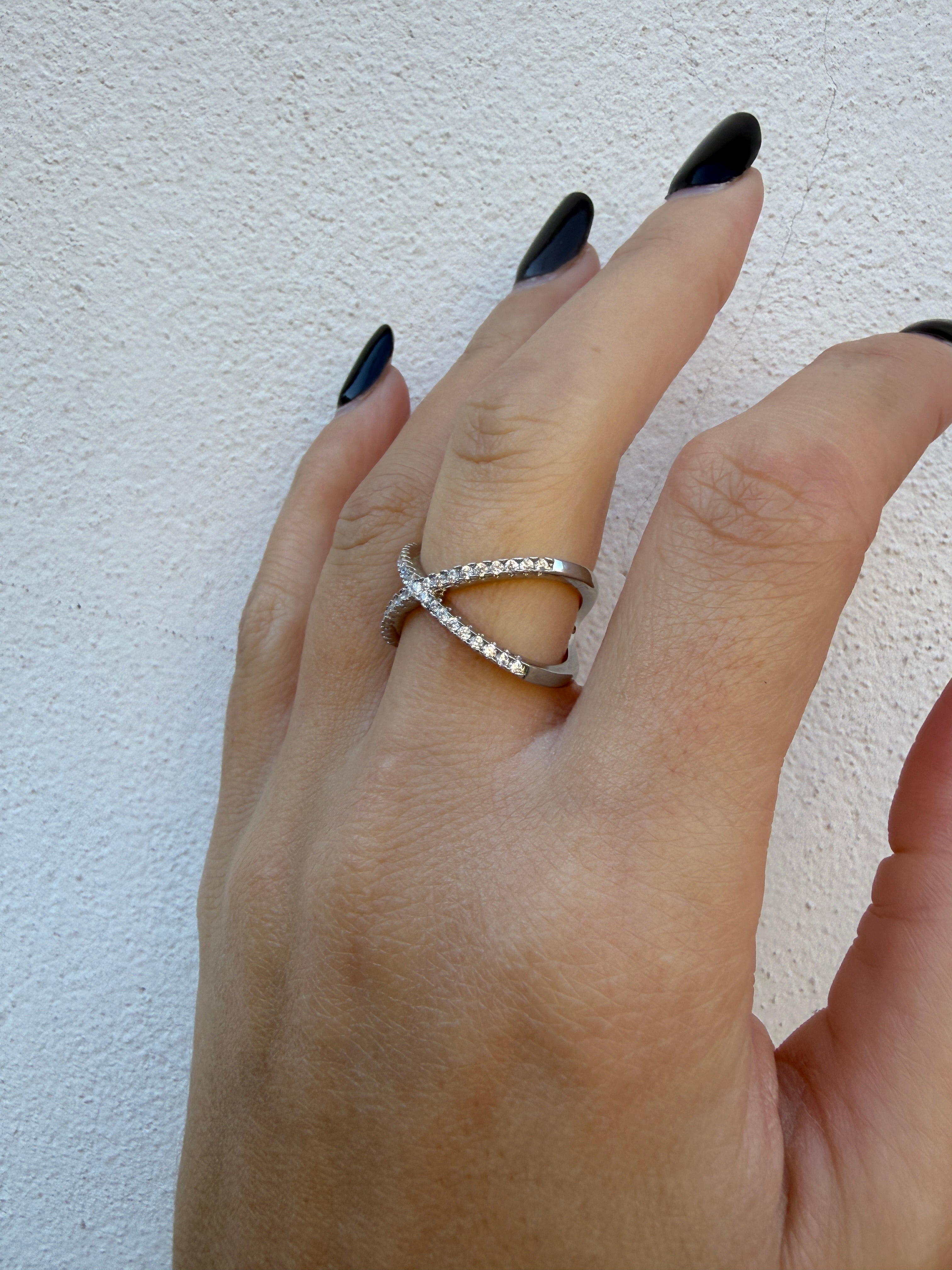 Anello incrocio fascia sottile