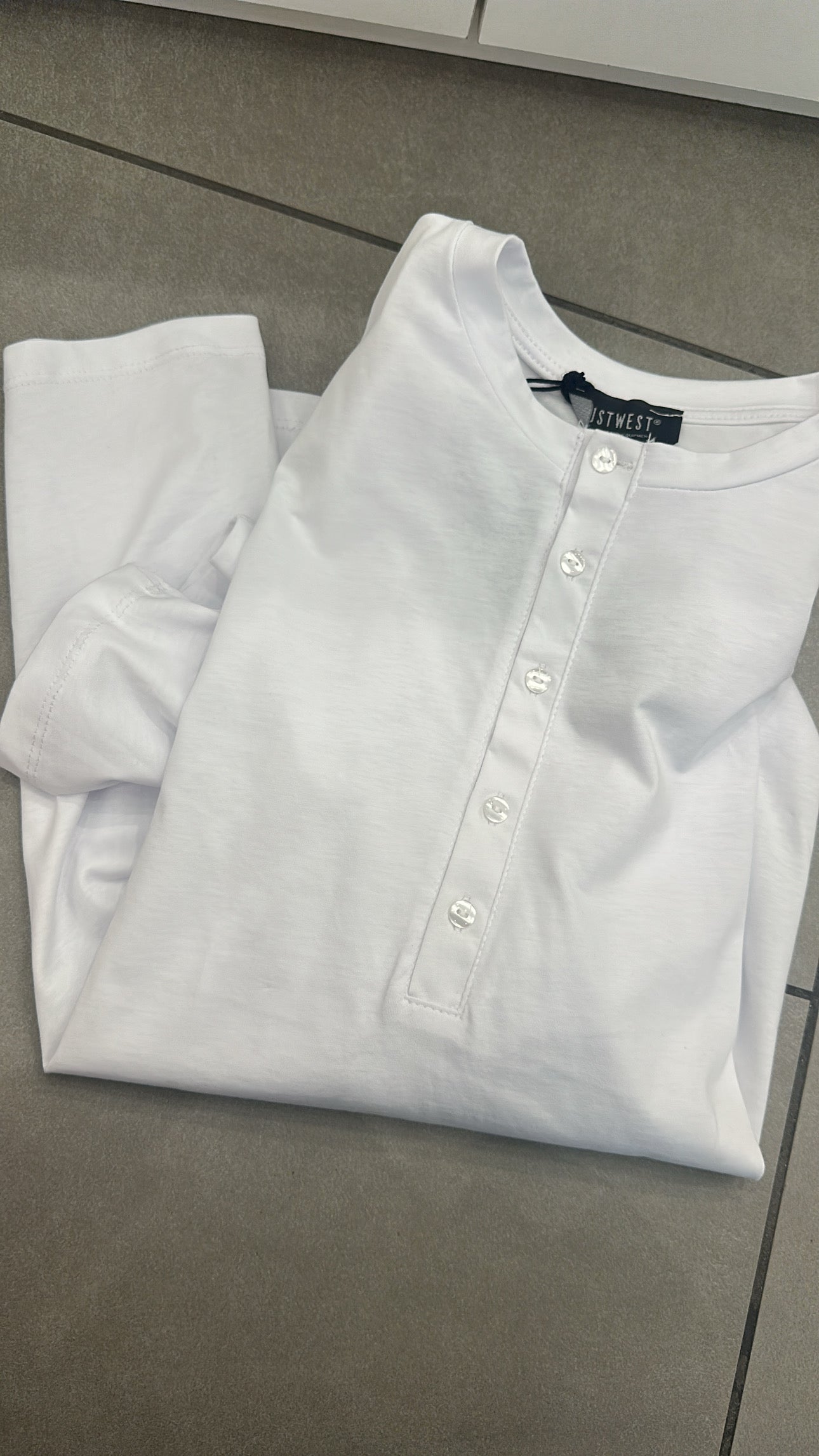 T-shirt bottoni di Just West