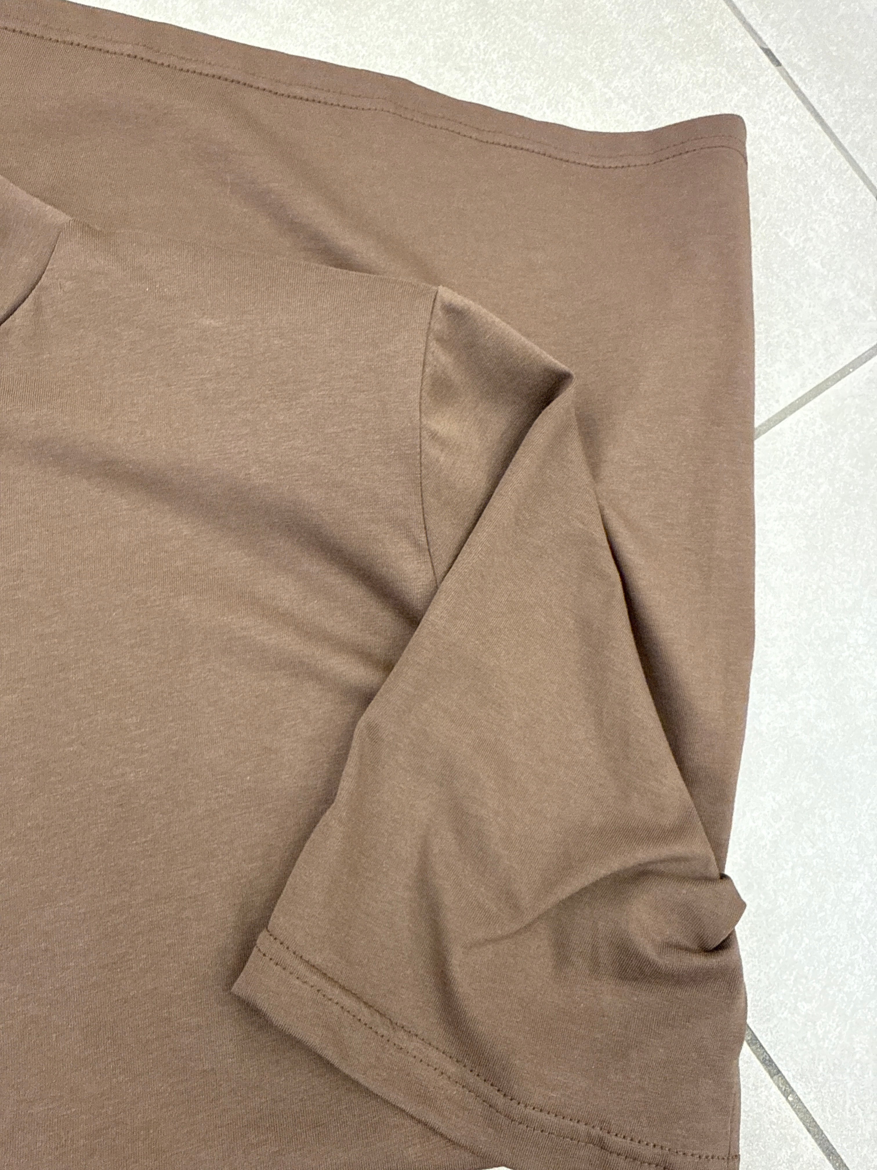 T-shirt spallina di Just West