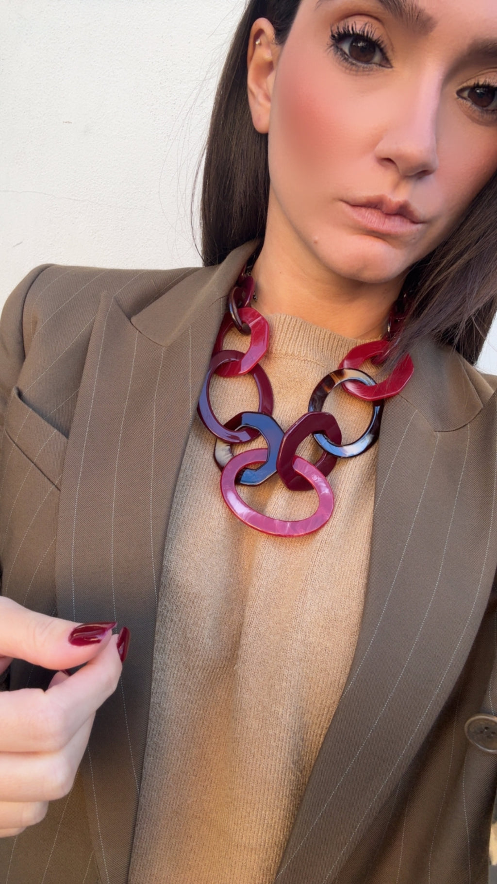 Collana girocollo ovali in resina di Nali ￼