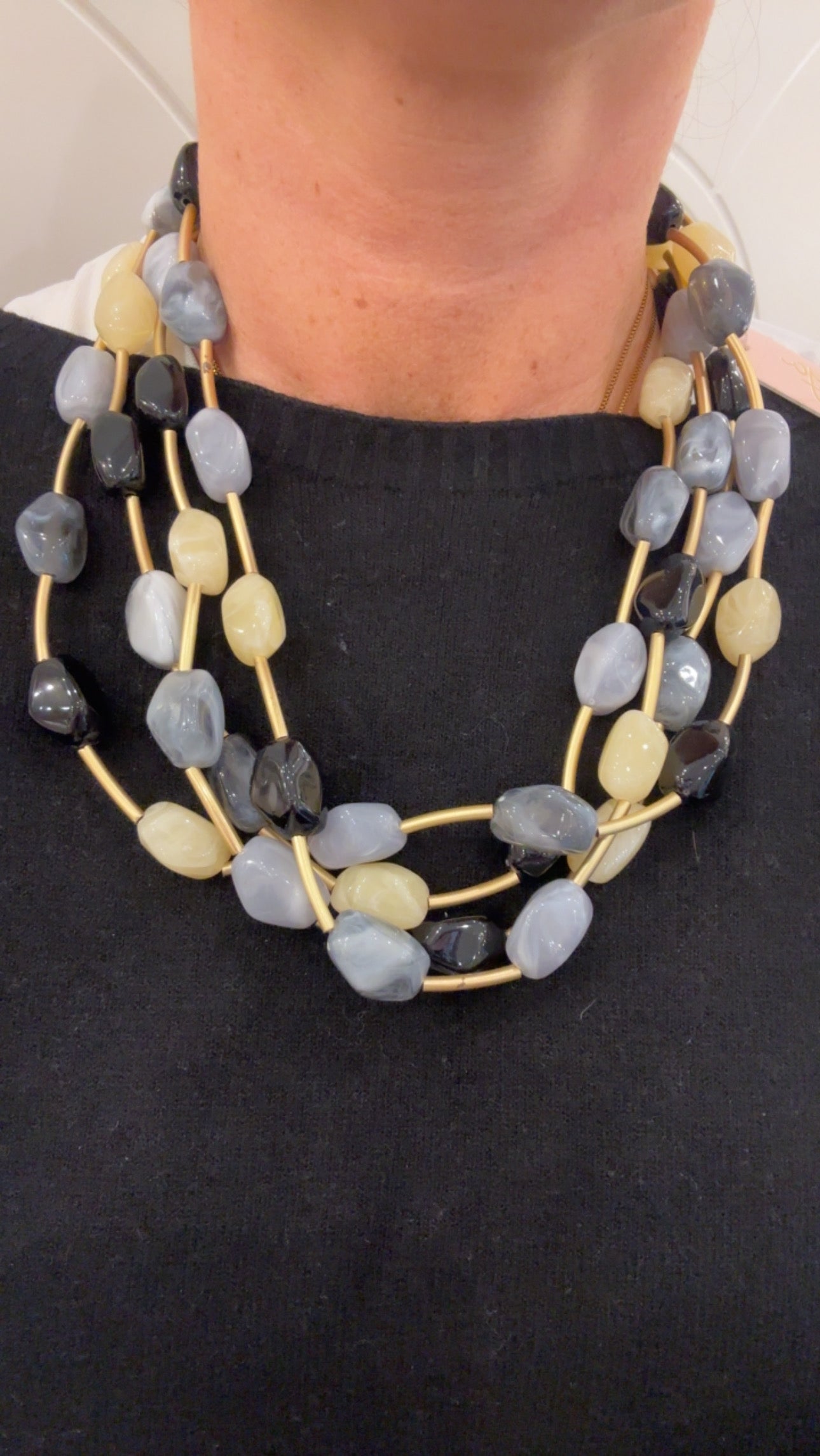 Collana Sasso Grigia di MYA