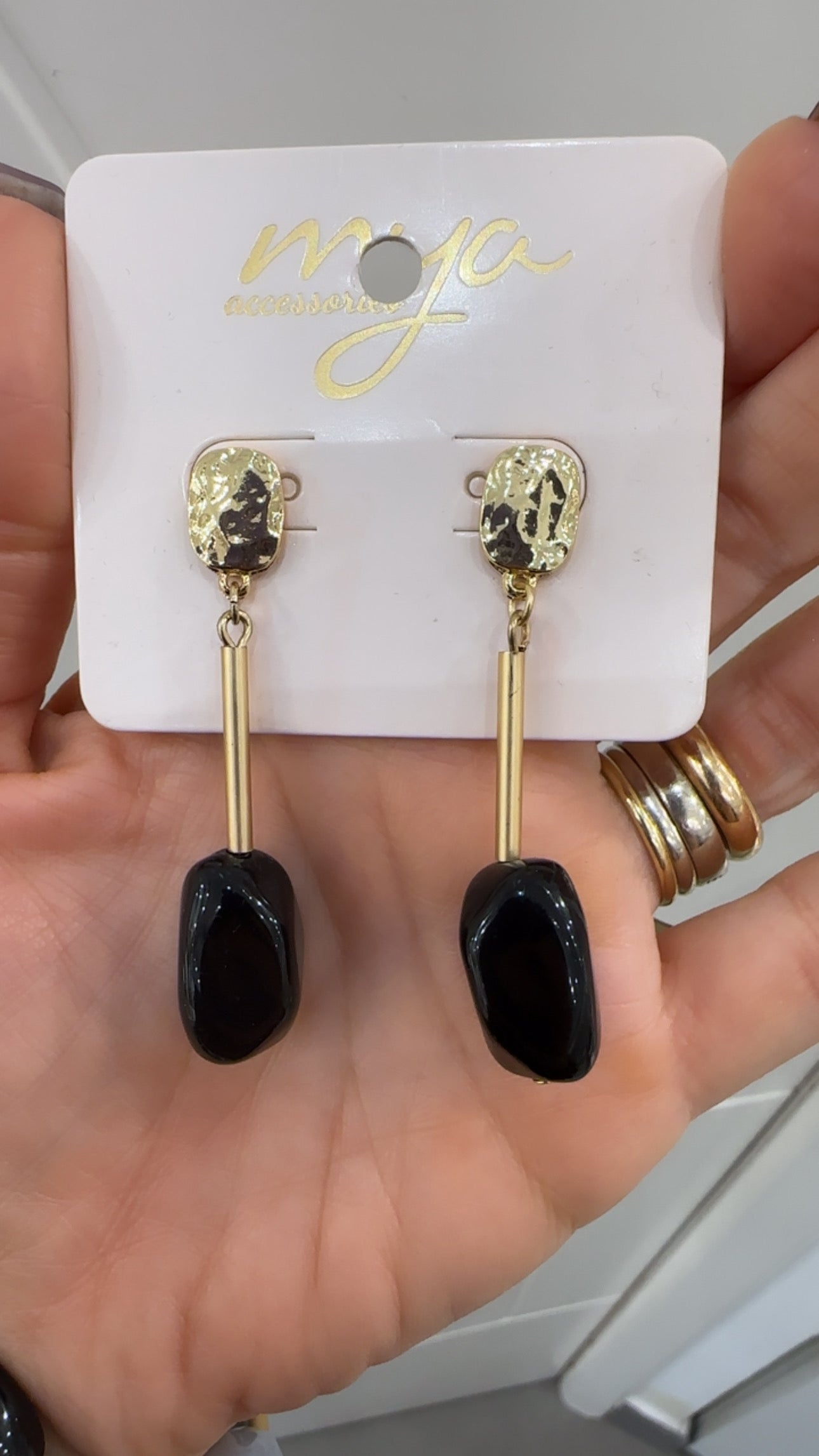 Orecchino Sasso stelo di MYA