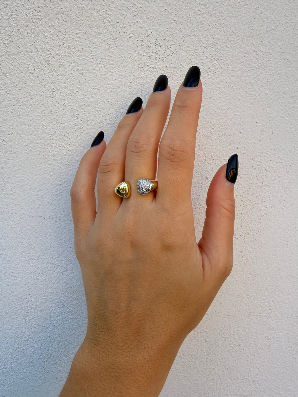 Anello double side con zirconi di Nali