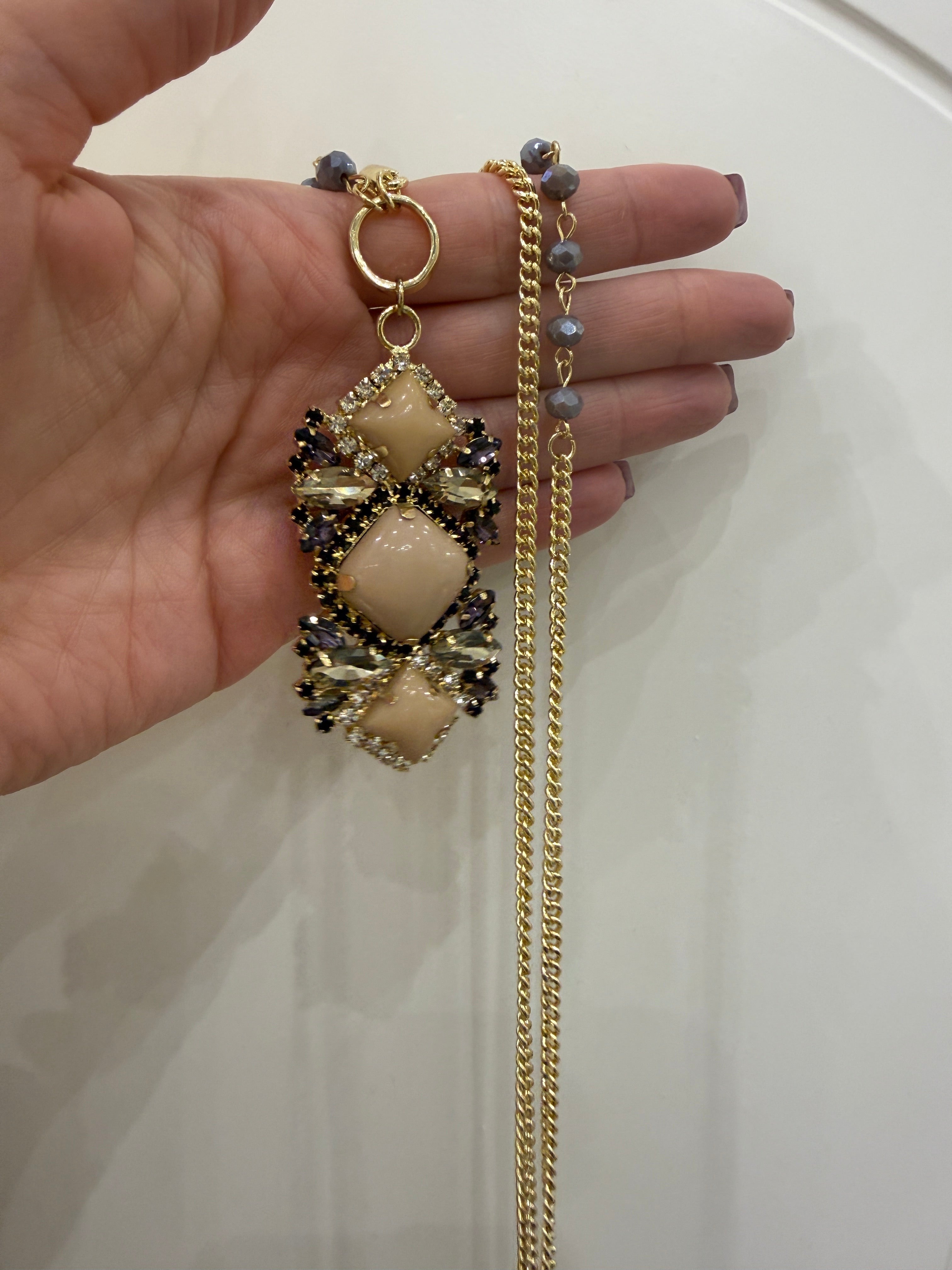 Collana Regina lunga di Mya