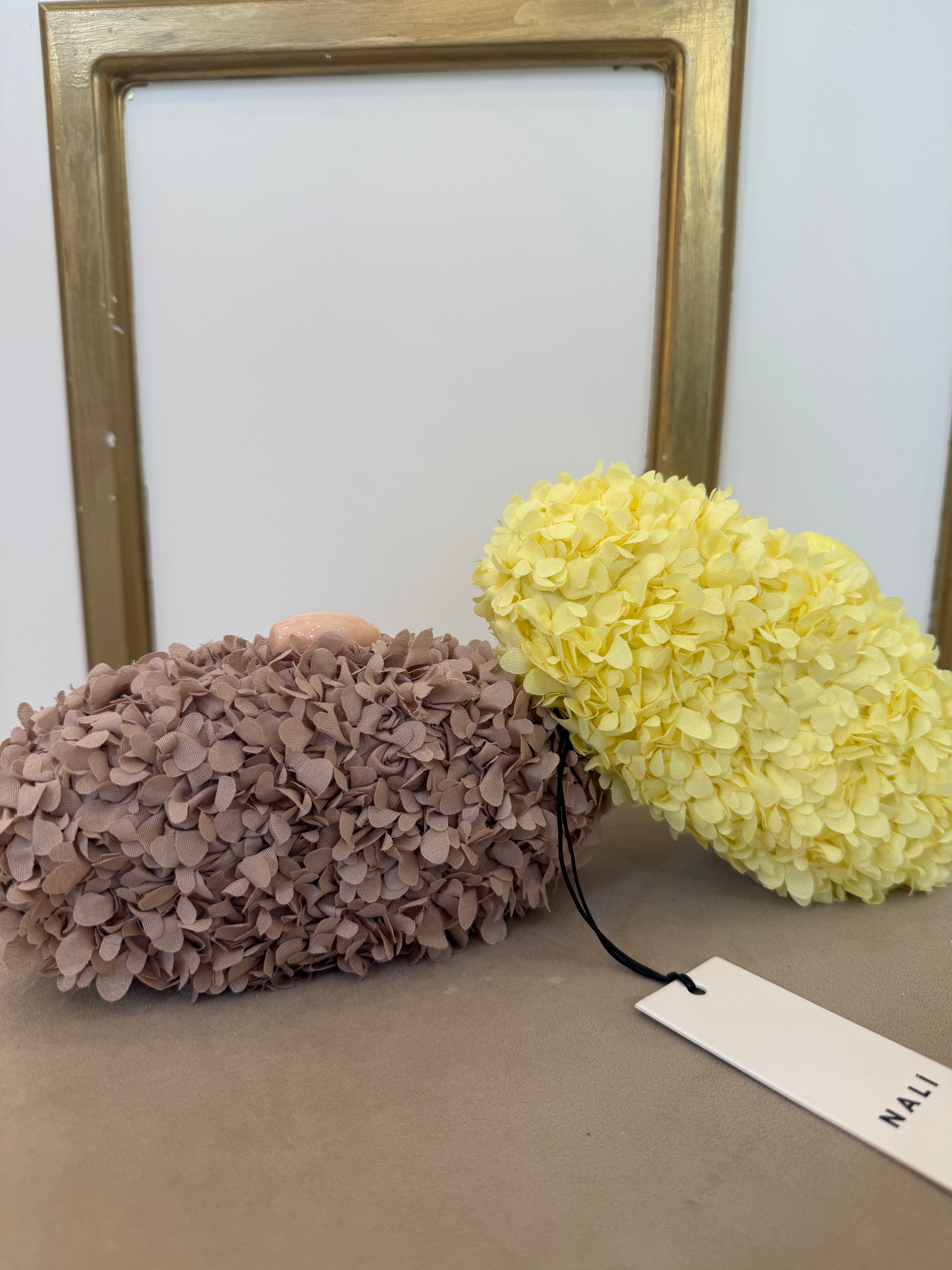 Clutch Cloud con fiori di Nali
