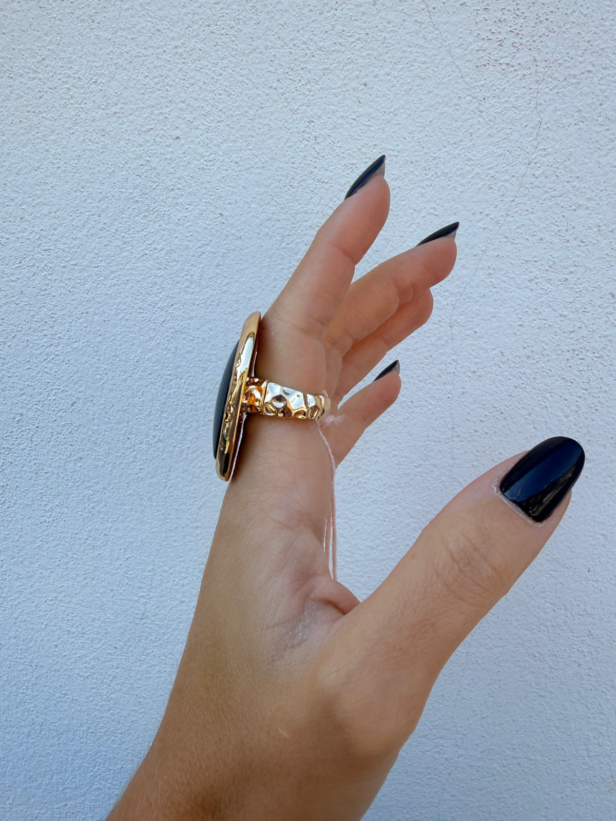 Anello maxi Blu navy di MYA