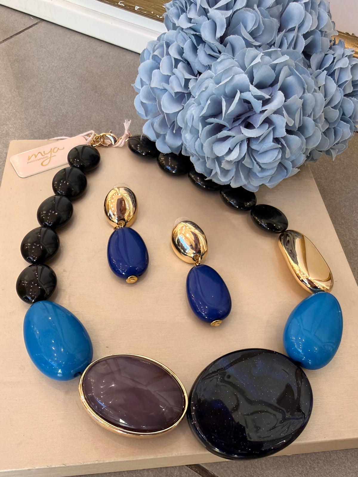 Collana corta Artesia di MYA